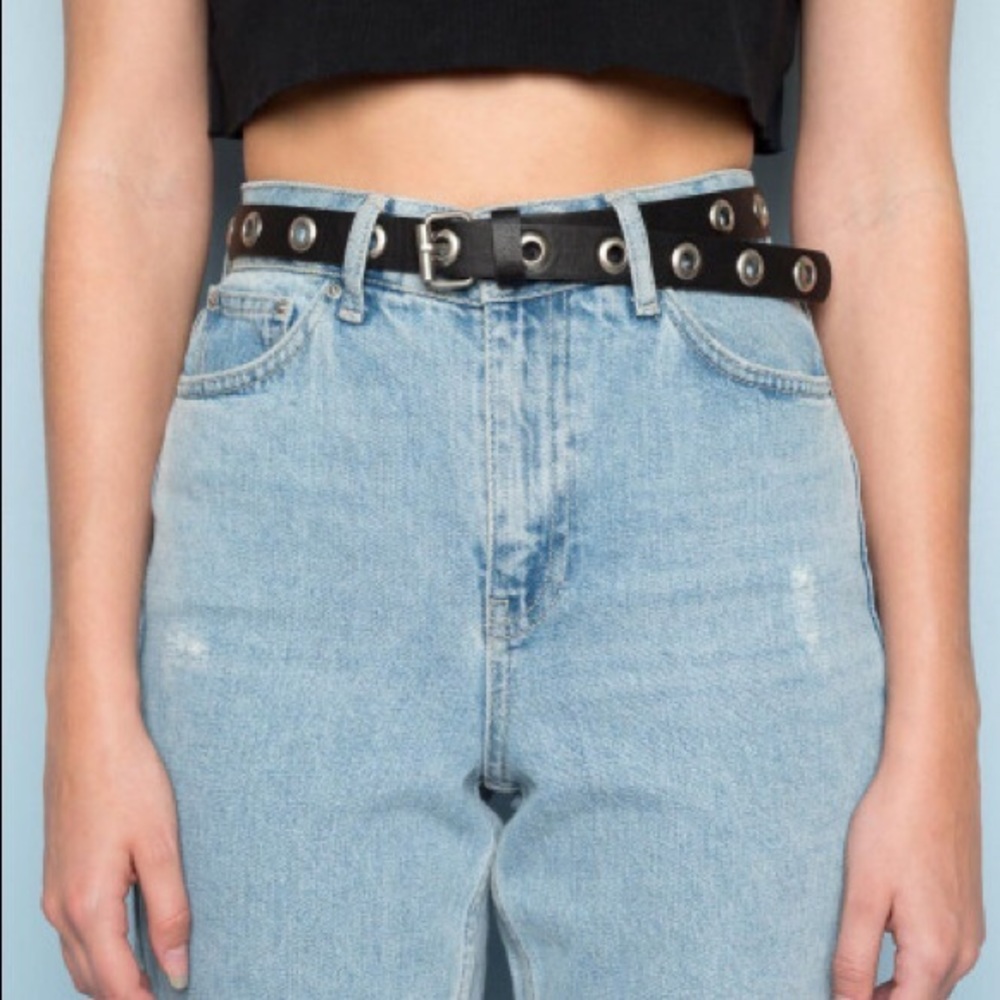 NEW BRANDY MELVILLE BELT